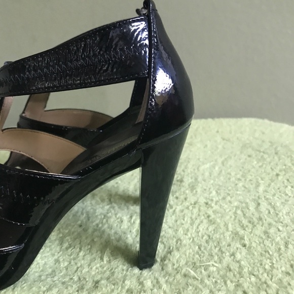 New Michael Kors Black Patent Leather Open Toe Zipper Heels Size 6 - Picture 12 of 14